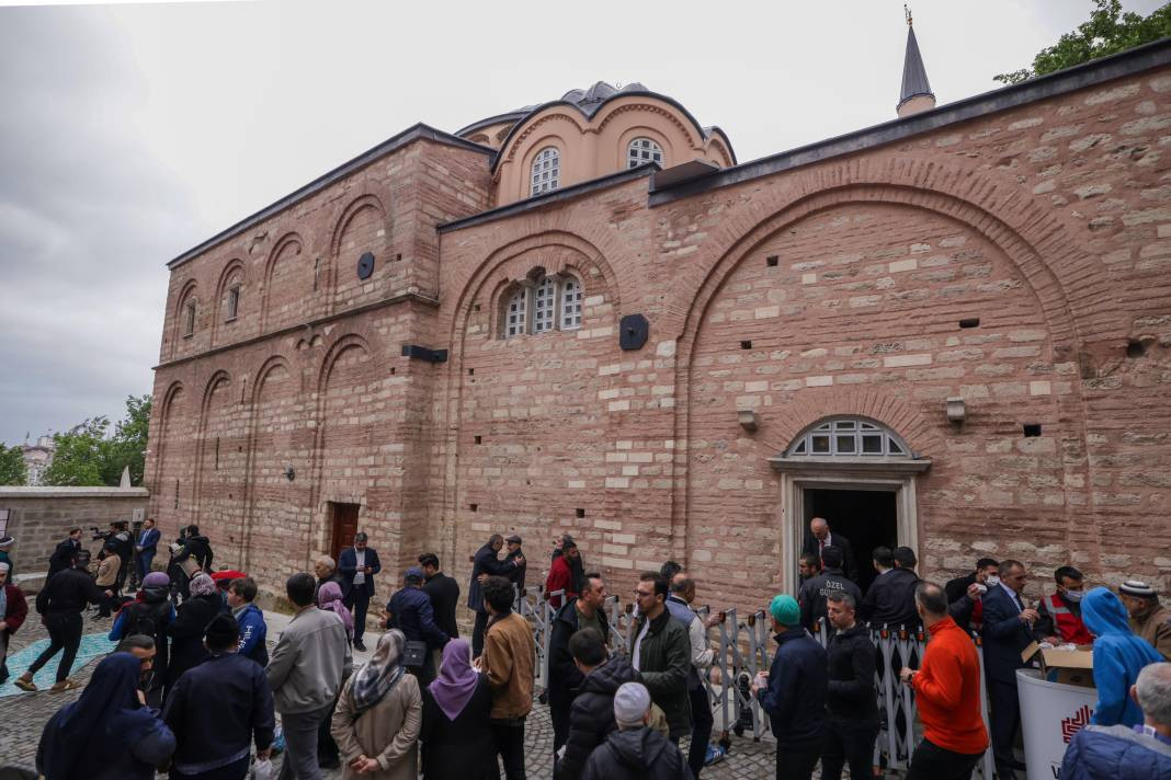Kiliseden camiye çevrilen Kariye Camii’nde 79 yıl sonra ilk cuma namazı - Resim: 22